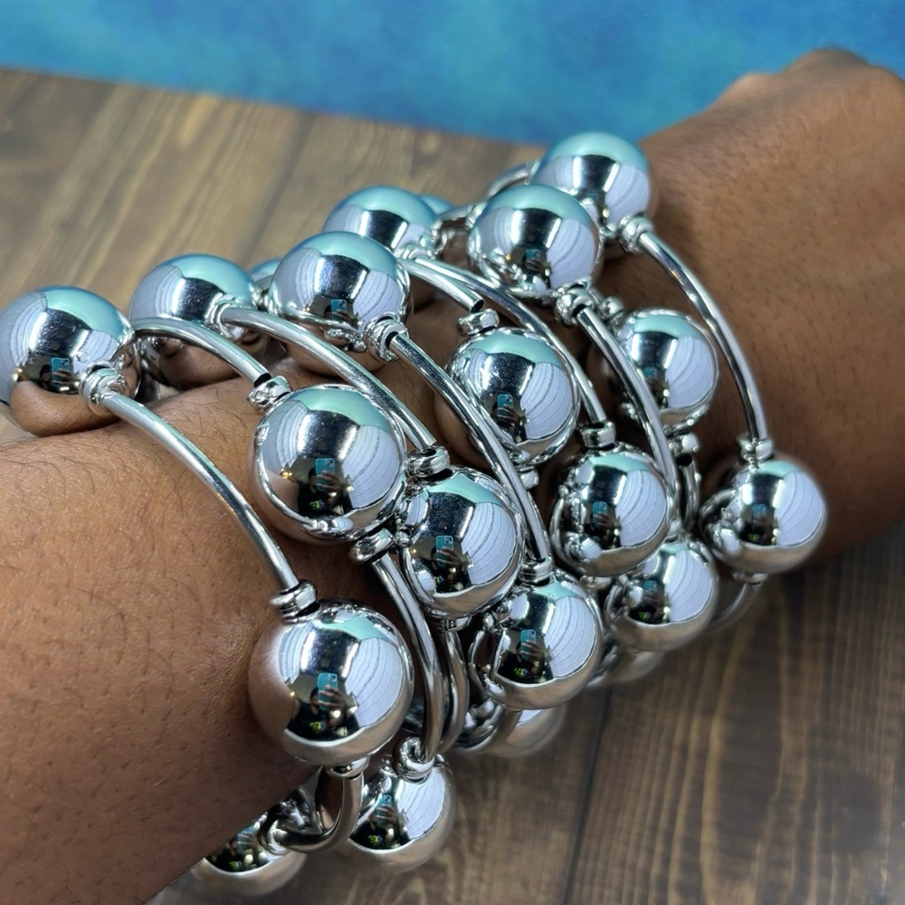 Elegant Silver Beaded Bracelet